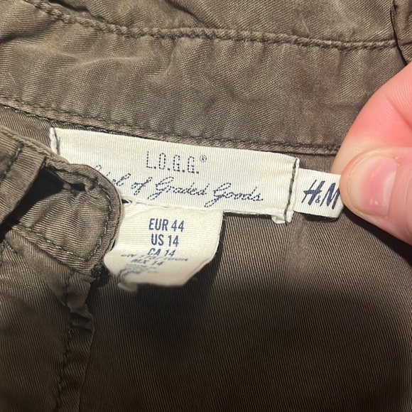 Army green wrinkled button down - Picture 4 of 4